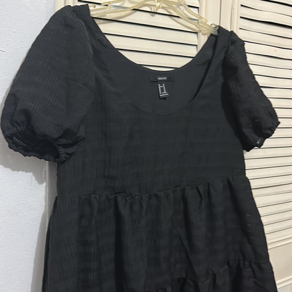 Dress - Picture 2 of 5